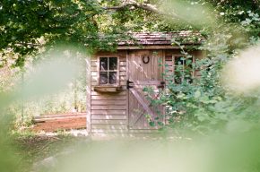 budget garden room